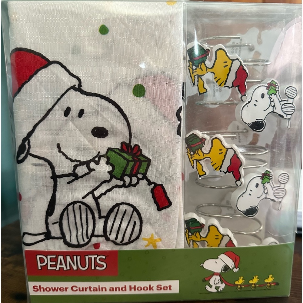 Peanuts Snoopy Shower Curtain and Hook Set - NEW